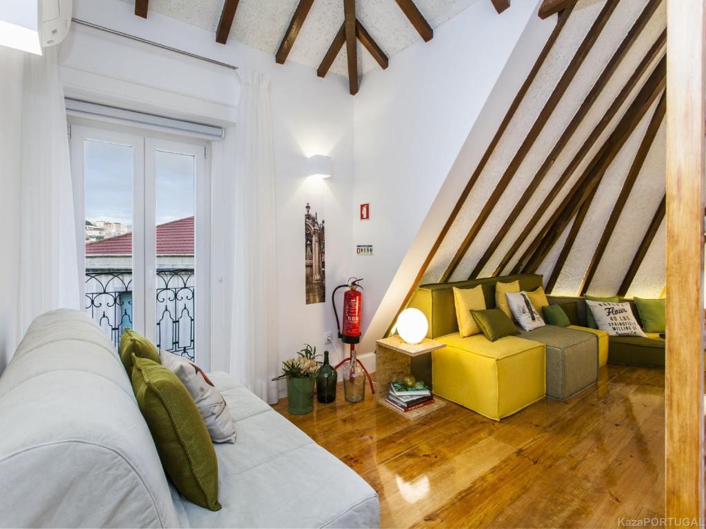 Carmo Chiado Deluxe Apartment - image 7