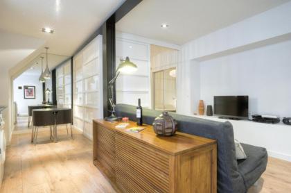 BmyGuest - Castelo Charming Flat - image 11