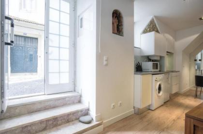 BmyGuest - Castelo Charming Flat - image 4
