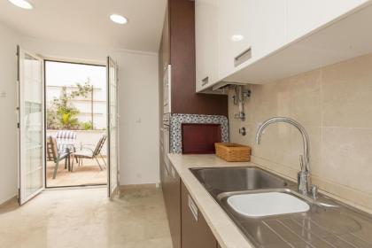 Bairrus Lisbon Apartments - Alfama II - image 18