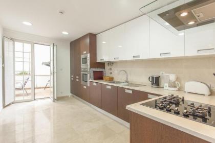 Bairrus Lisbon Apartments - Alfama II - image 4