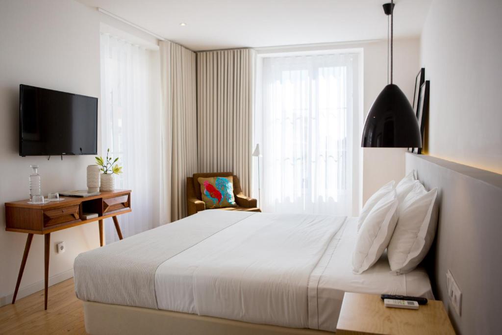 The 8 - Downtown Suites - main image