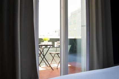 Avenue Rooms & Suites - image 4