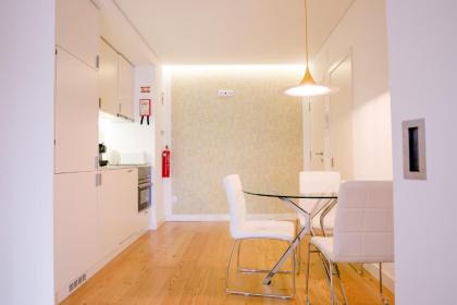 Loving Chiado - image 12