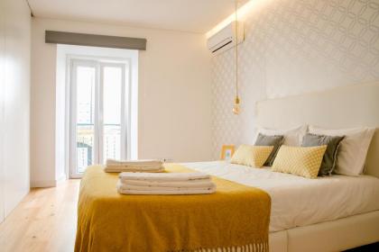 Loving Chiado - image 20