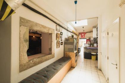 Hub New Lisbon Hostel - image 20