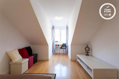 Santa Justa Suites by Homing - image 12