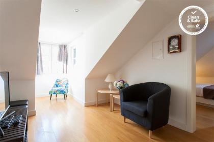 Santa Justa Suites by Homing - image 8