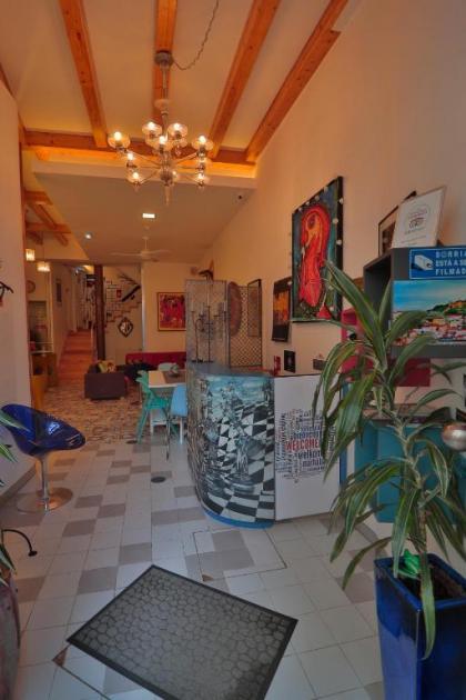 Hostel Petit Lusa - image 10