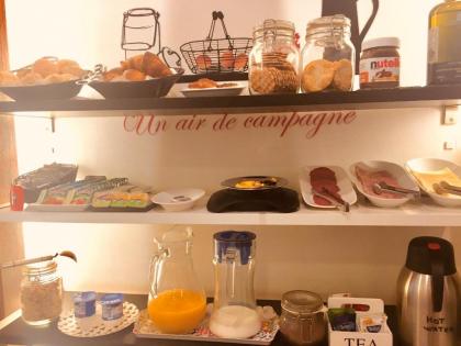 Hostel Petit Lusa - image 13