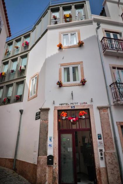 Hostel Petit Lusa - image 2