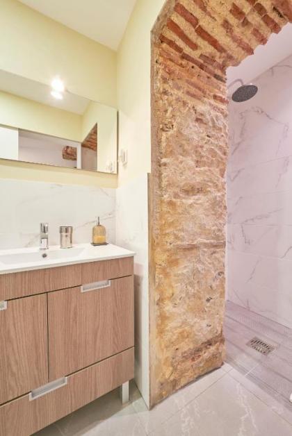 Lisbon Inn Bica Suites - image 17