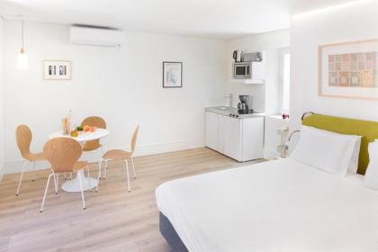 Ascensor da Bica - Lisbon Serviced Apartments - image 16