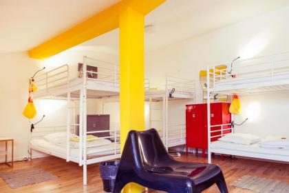 Lisbon Chillout Hostel - image 13
