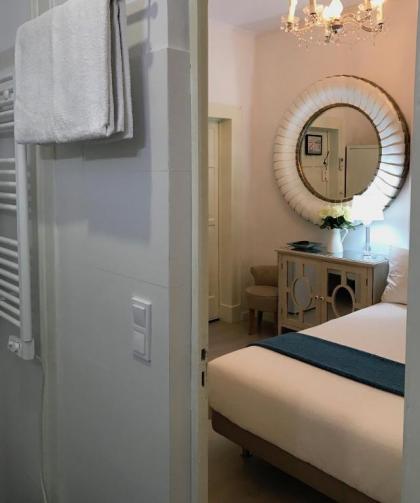 Lisbon Downtown Inn - image 13