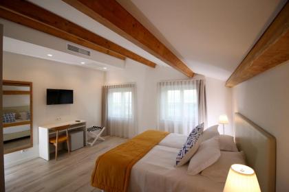 Hotel Riverside Alfama - image 19