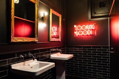 Sant Jordi Hostels Lisbon - image 19