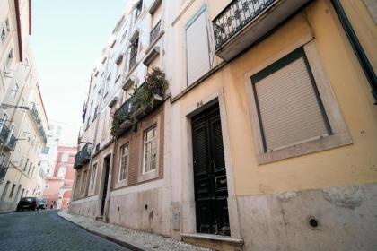 Condessa Apartment - image 2