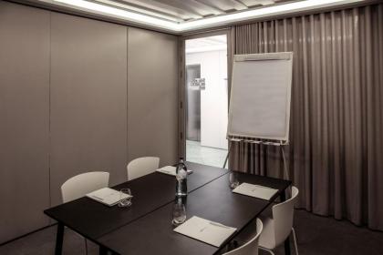 Lisboa Pessoa Hotel - image 11