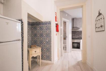Trendy Alcantara Apartment - image 13
