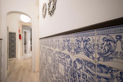 Trendy Alcantara Apartment - image 14