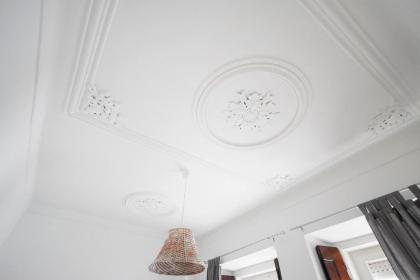 Trendy Alcantara Apartment - image 17