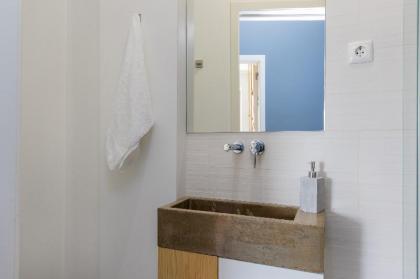 Lisbon Airport Hostel - image 14