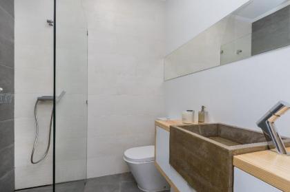 Lisbon Airport Hostel - image 3