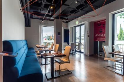 Star inn Lisbon Airport - image 13