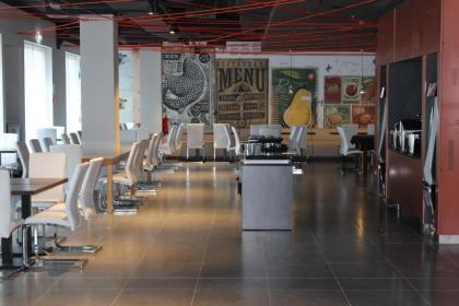 Star inn Lisbon Airport - image 19