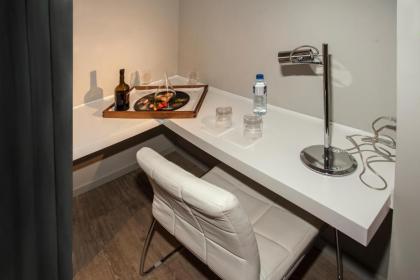 Star inn Lisbon Airport - image 4