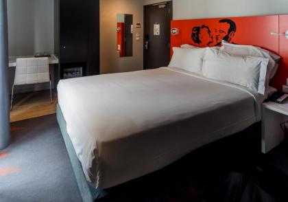 Star inn Lisbon Airport - image 6