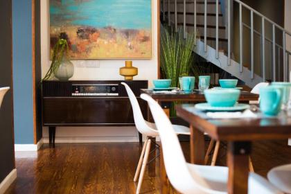 Feels Like Home Bica Prime Suites - image 8