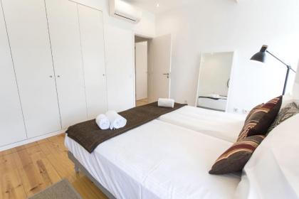 LovelyStay - Cais Apartment River View - image 8
