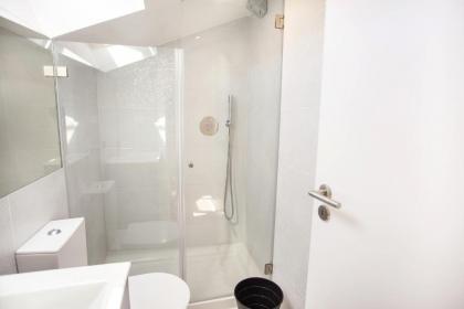 LovelyStay - Cais Apartment River View - image 9