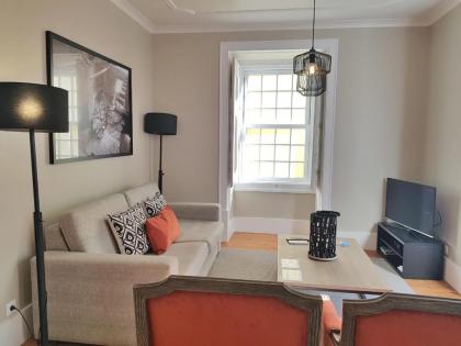 Lisbon Finestay Bica Apartment - image 1