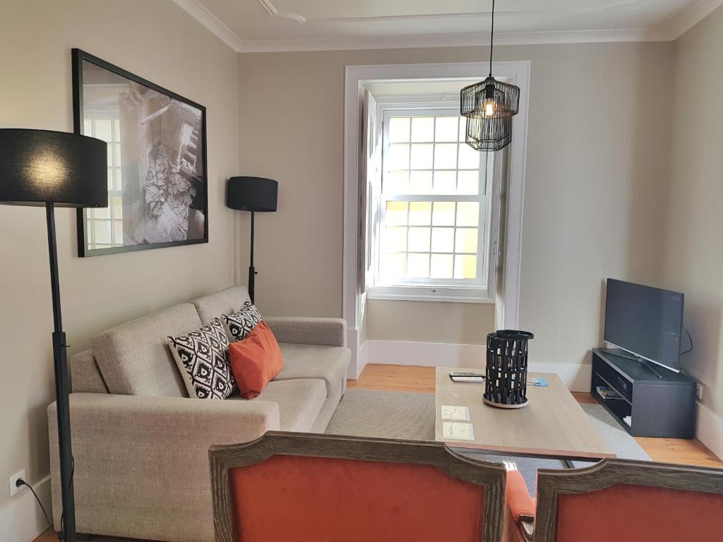 Lisbon Finestay Bica Apartment - main image