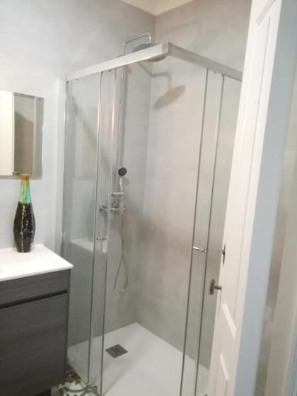 Alfama Apartments Services - image 2