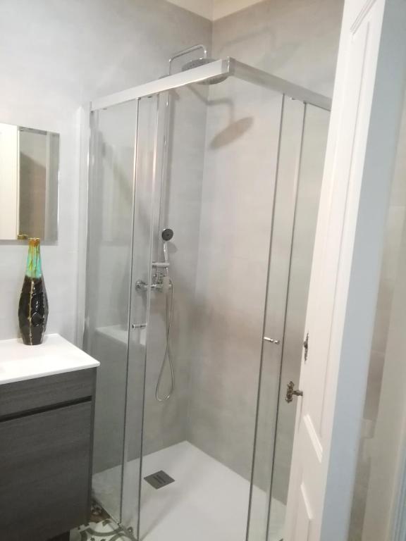 Alfama Apartments Services - image 2