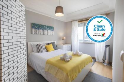 LovelyStay - Charming Marques Flat - image 1
