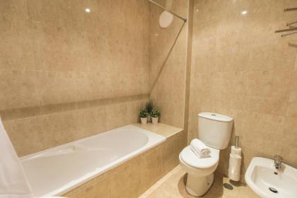 LovelyStay - Charming Marques Flat - image 10