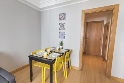 LovelyStay - Charming Marques Flat - image 18