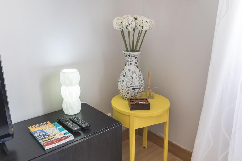 LovelyStay - Charming Marques Flat - image 5