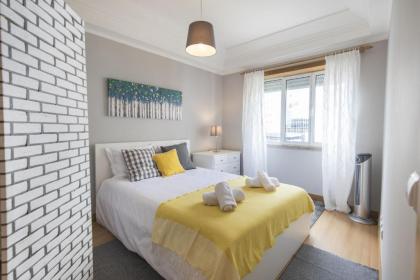 LovelyStay - Charming Marques Flat - image 8