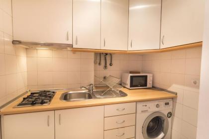 LovelyStay - Charming Marques Flat - image 9