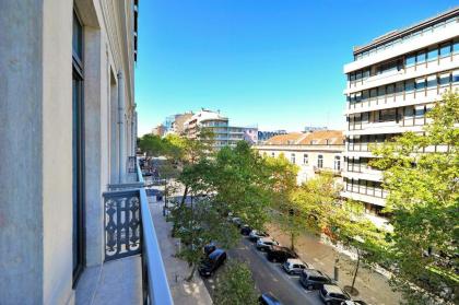 Excellent T1 in Cosmopolitan Building - image 9