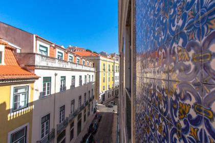 Downtown Delight by Homing - image 9