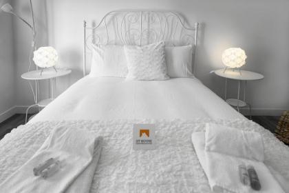 Lisbon 7Rooms - image 12