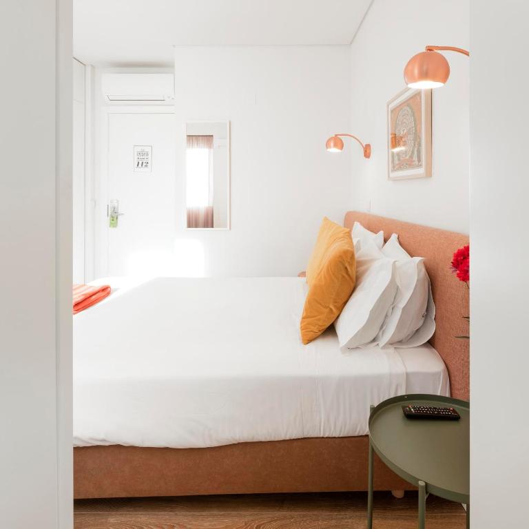 Lisbon Serviced Apartments - Chiado Emenda - image 2
