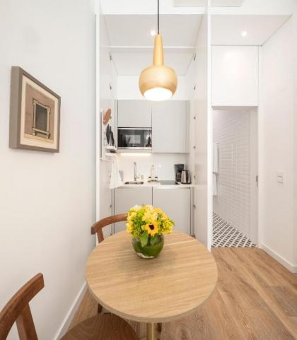 Lisbon Serviced Apartments - Chiado Emenda - image 5
